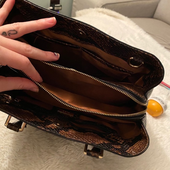 Crocodile handbag - Picture 6 of 6